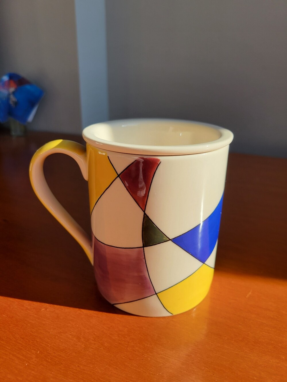 HuesNBrews Ceramic Tea Infuser Mug Abstract Geometric Multicolor 10-12 oz